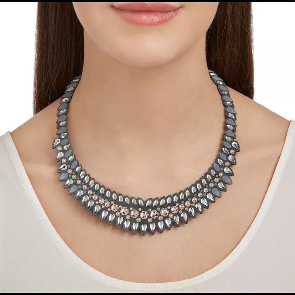 Swarovski slake pulse necklace in grey